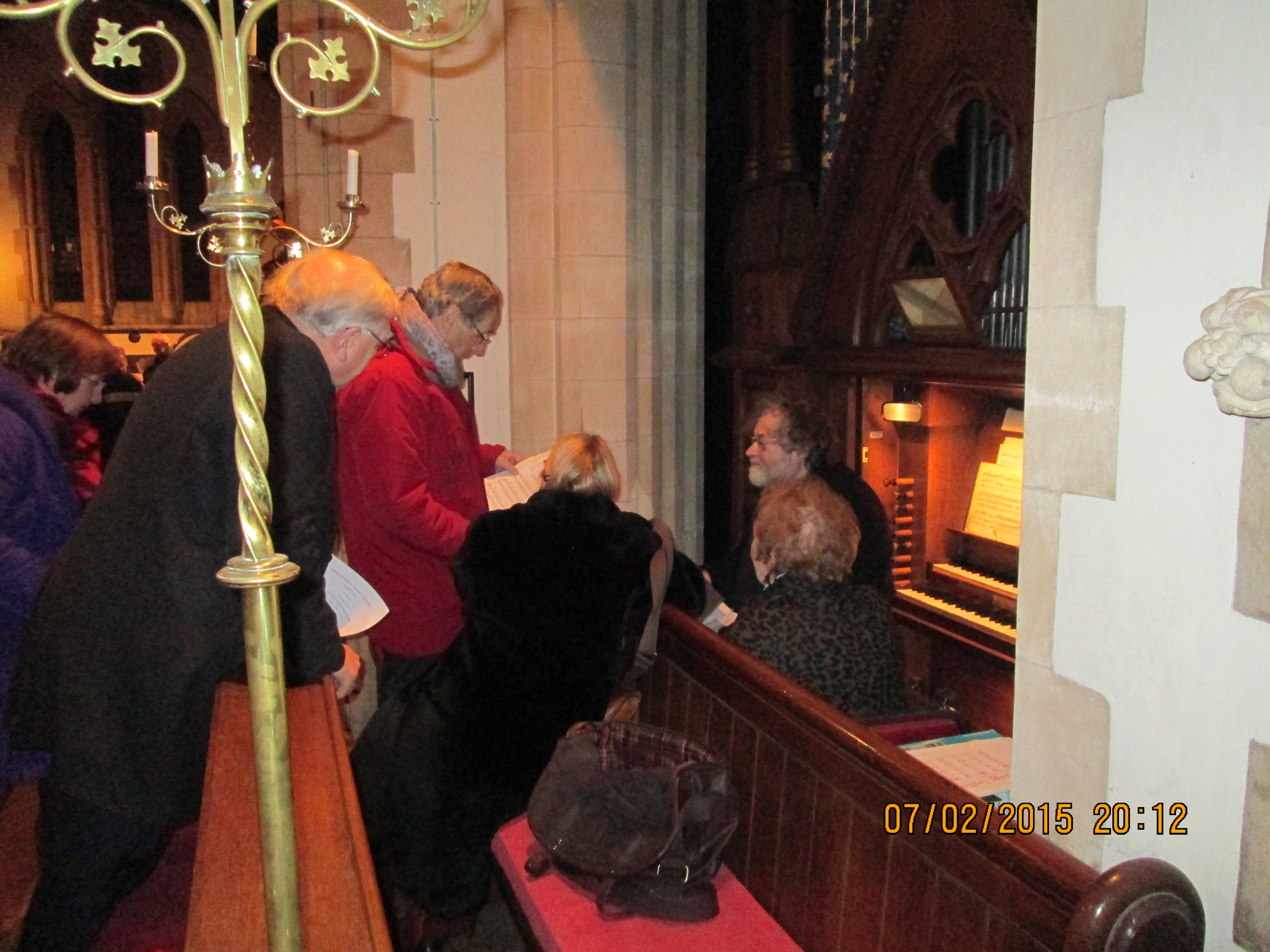 Image: EDOA members around the organ console 